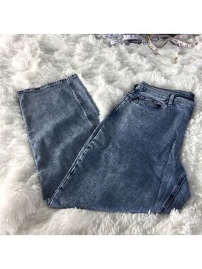 Calvin Klein Jeans High Rise 90s fit light Wash Men’s size 32 denim jeans